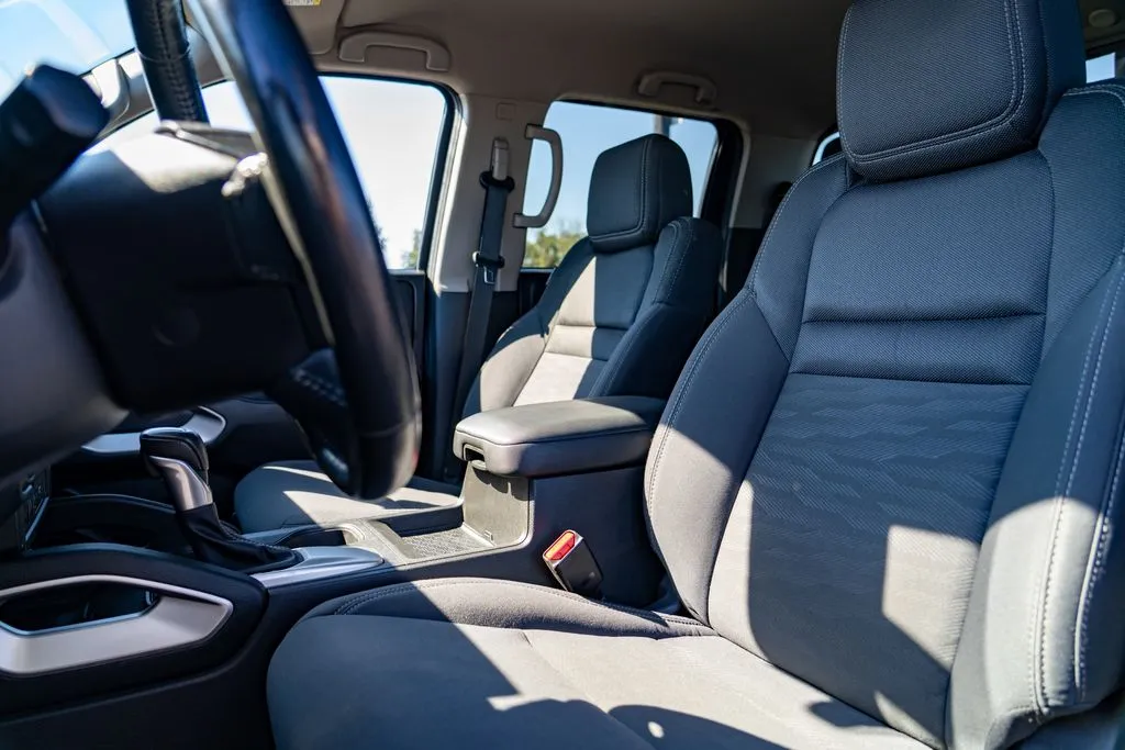 Nissan Frontier photo 14