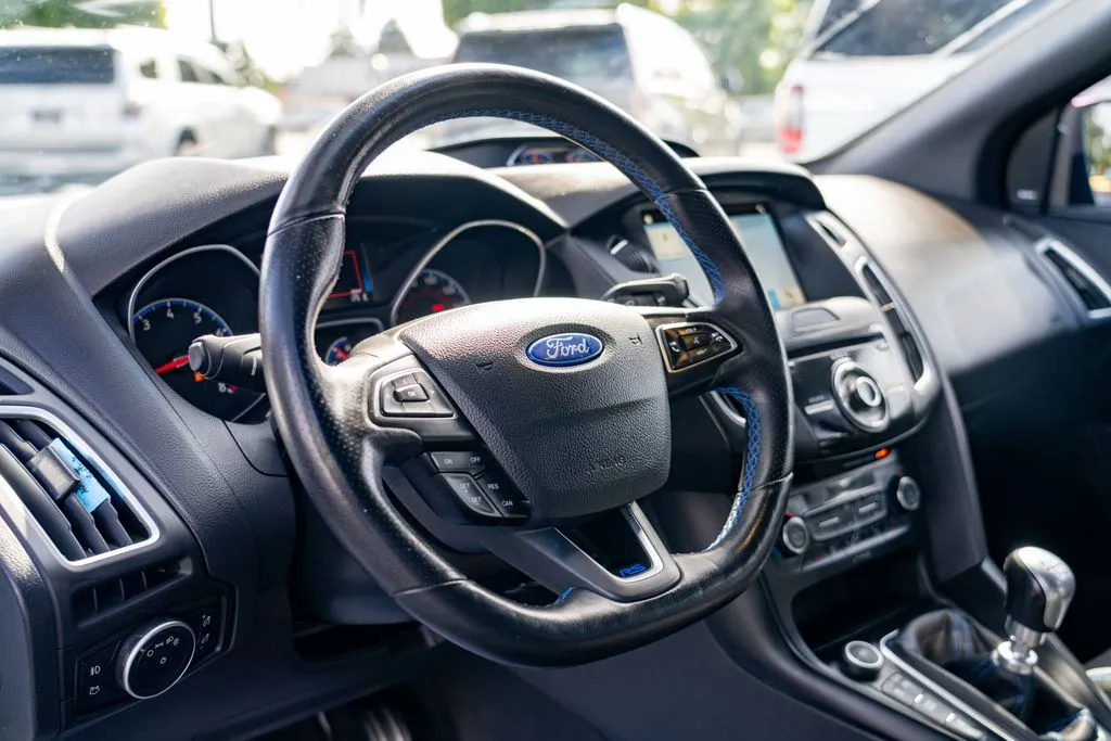 Ford Focus photo 13
