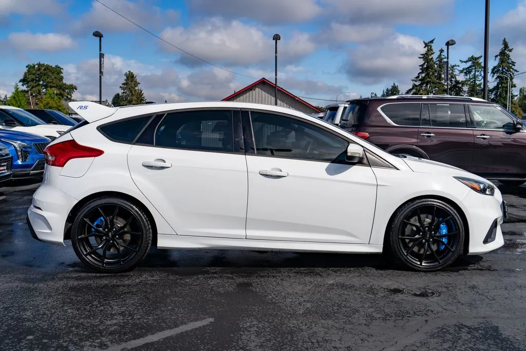 Ford Focus photo 8