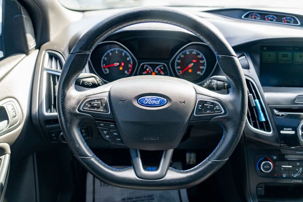 Ford Focus photo 16