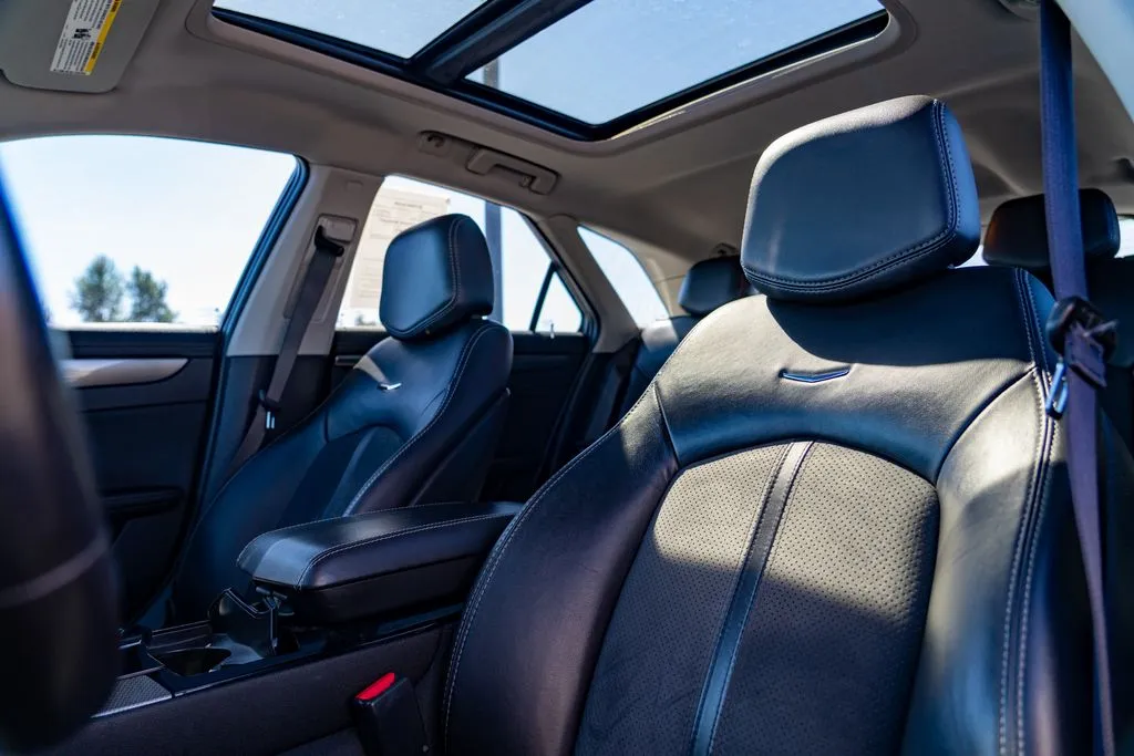 Cadillac CTS-V photo 14