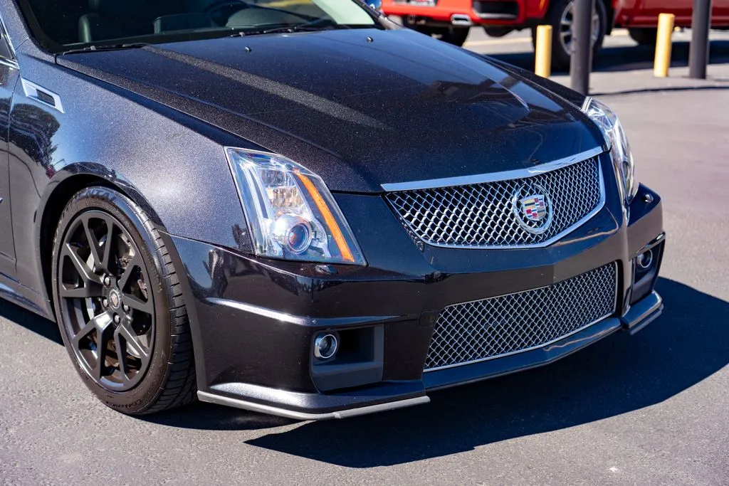 Cadillac CTS-V photo 6