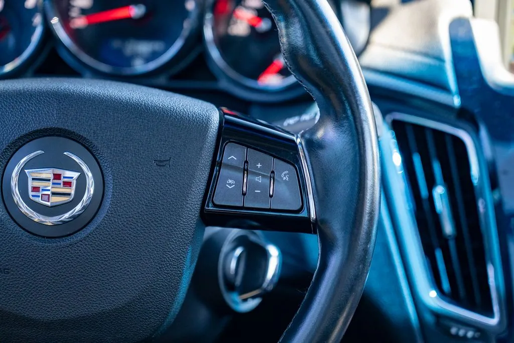 Cadillac CTS-V photo 22