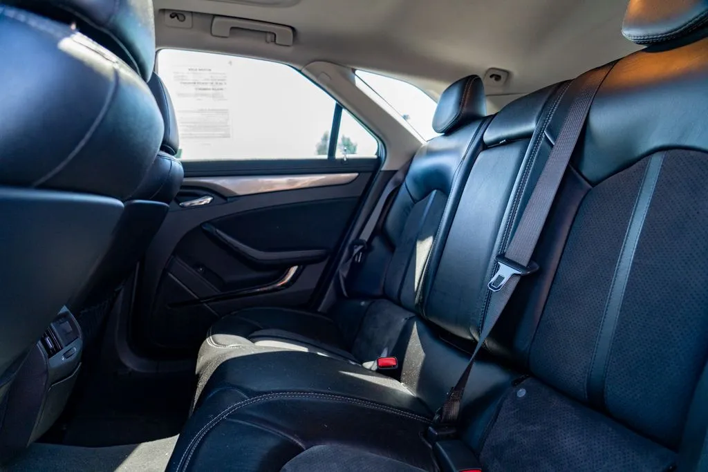 Cadillac CTS-V photo 15