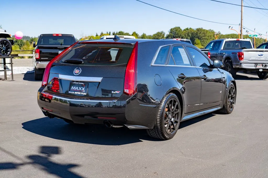 Cadillac CTS-V photo 9