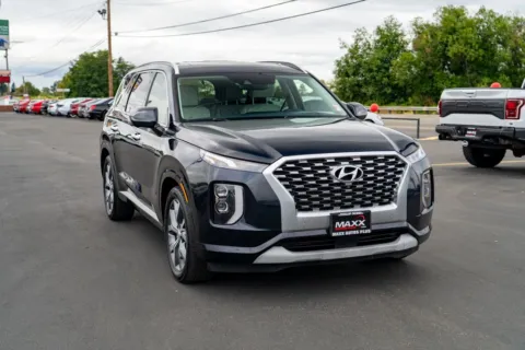 Photos of 2021 Hyundai Palisade Limited for sale in Puyallup, WA at Maxx Autos Plus Puyallup