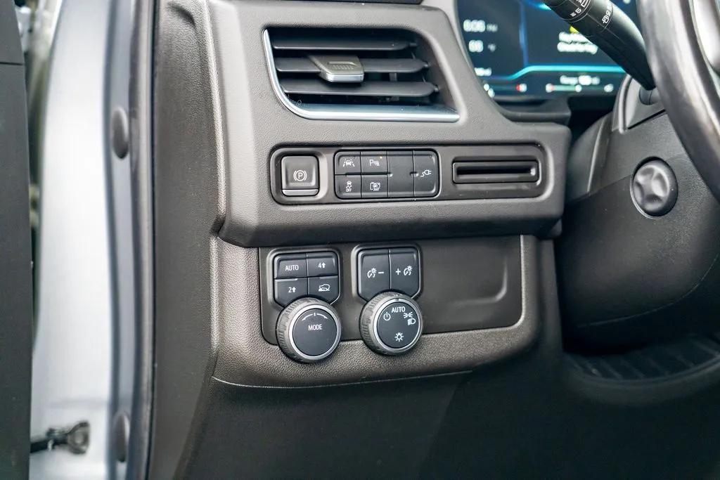 Chevrolet Tahoe photo 14