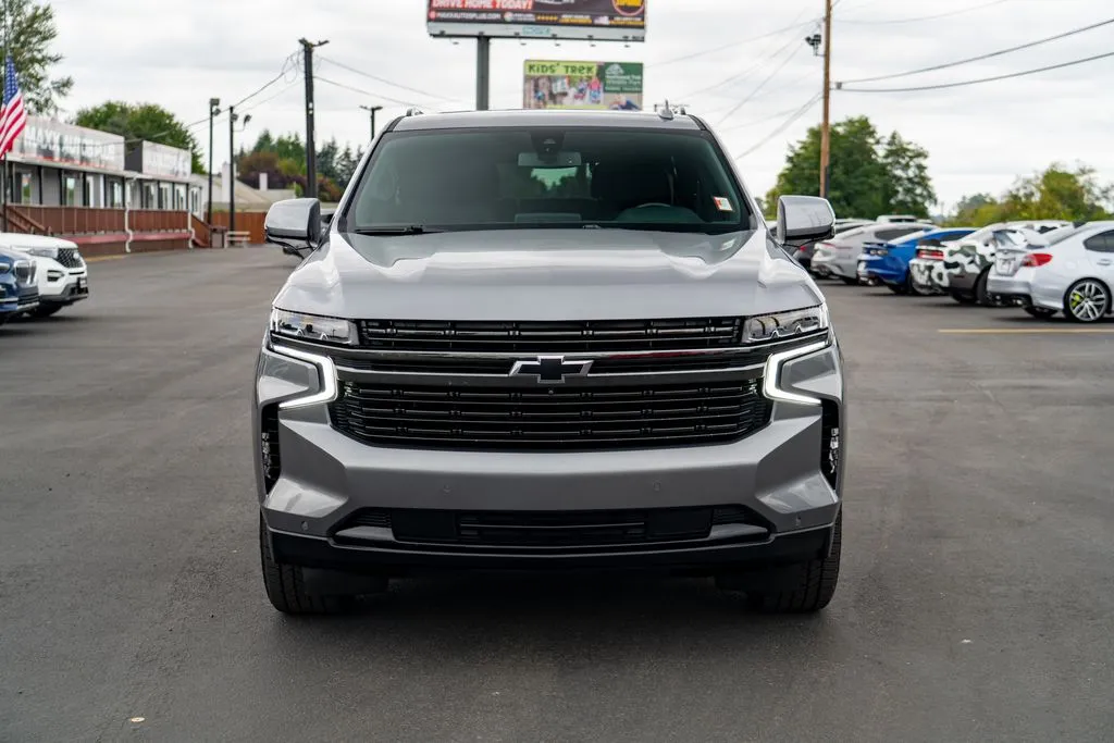 Chevrolet Tahoe photo 3