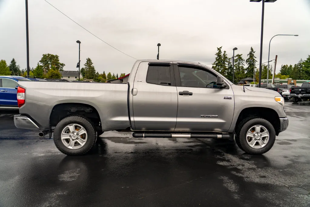 Toyota Tundra photo 7
