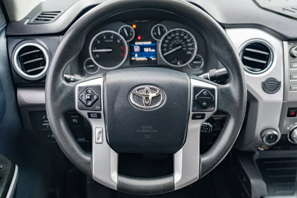 Toyota Tundra photo 14