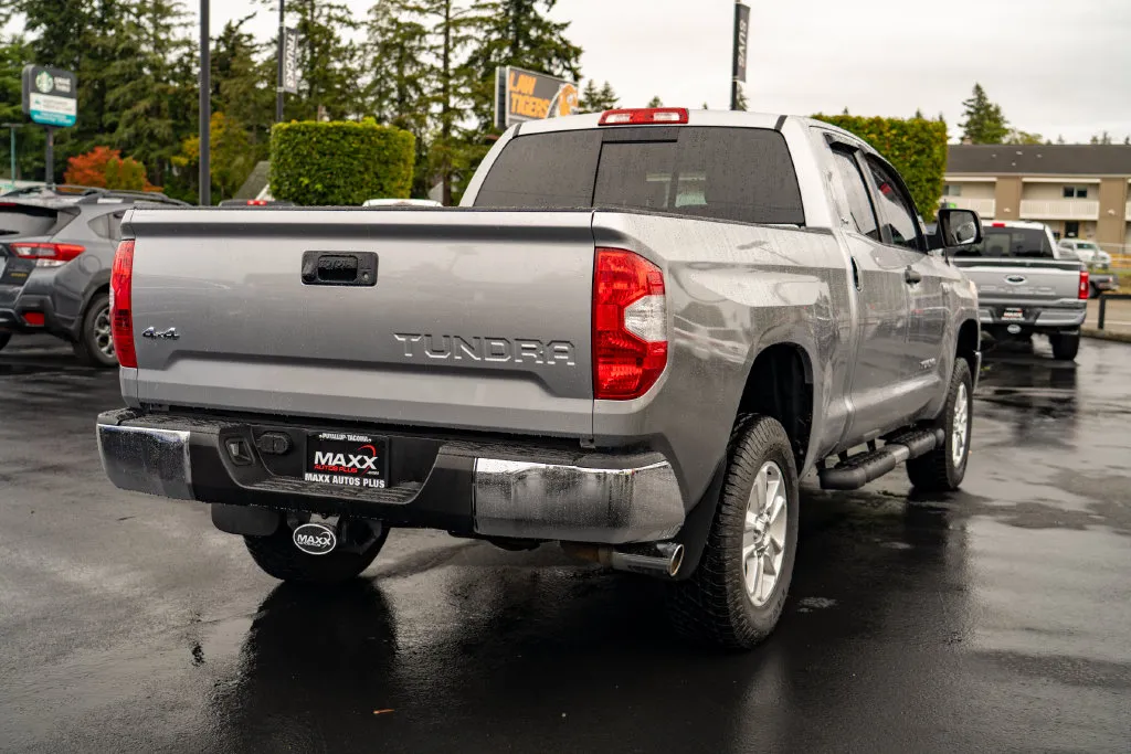 Toyota Tundra photo 8