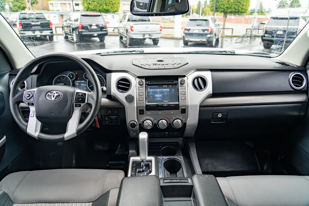 Toyota Tundra photo 19