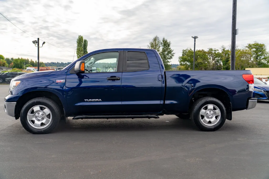 Toyota Tundra photo 11