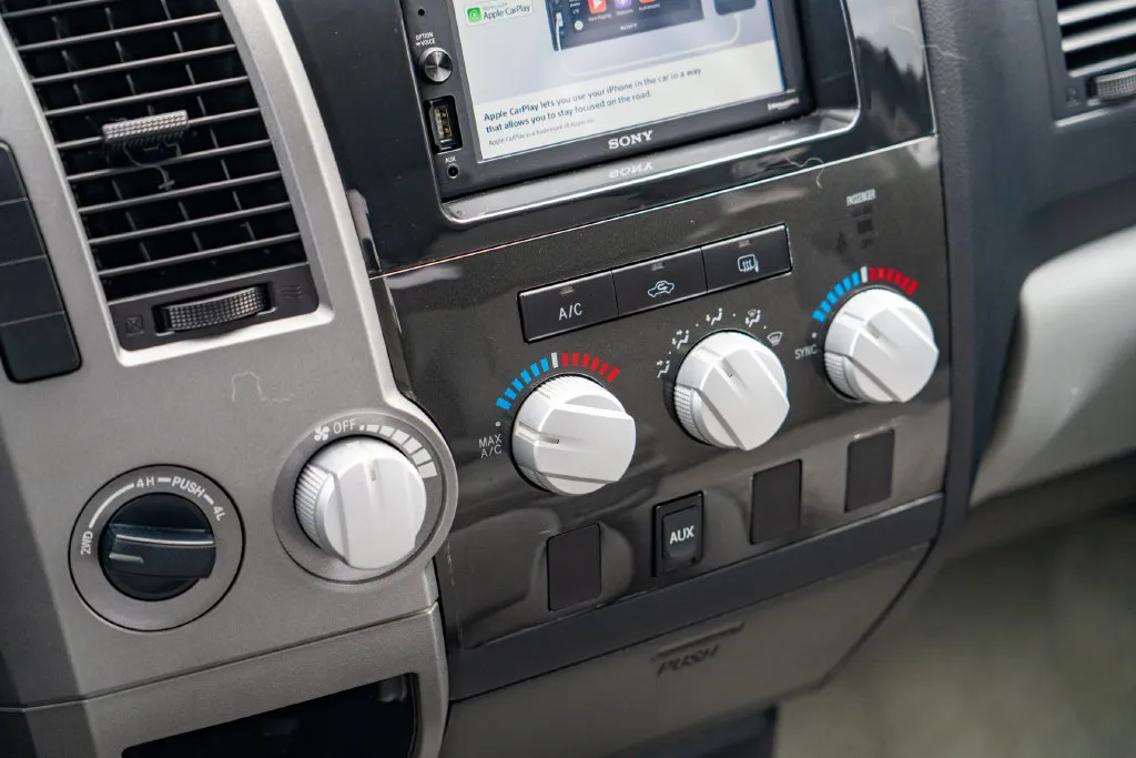 Toyota Tundra photo 18