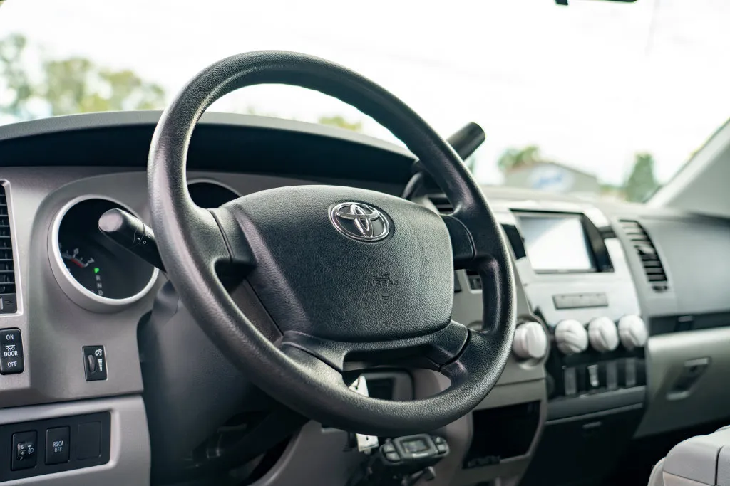 Toyota Tundra photo 12