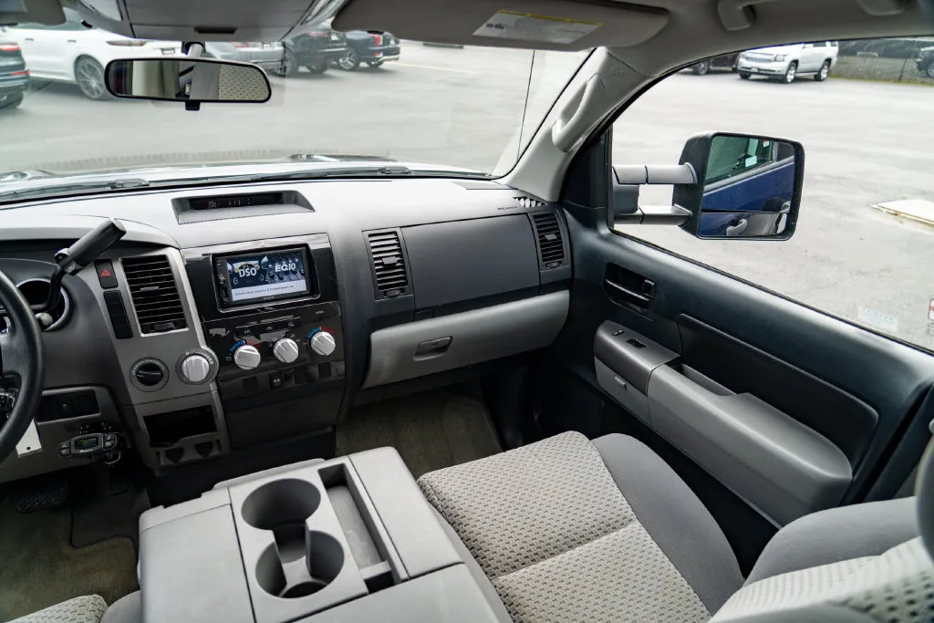 Toyota Tundra photo 21