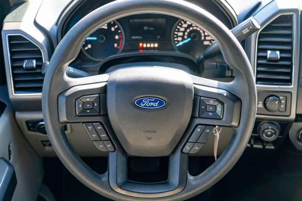 Ford F-150 photo 15