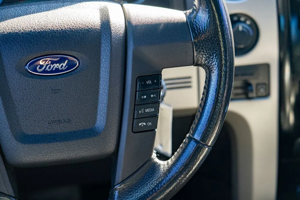 Ford F-150 photo 19