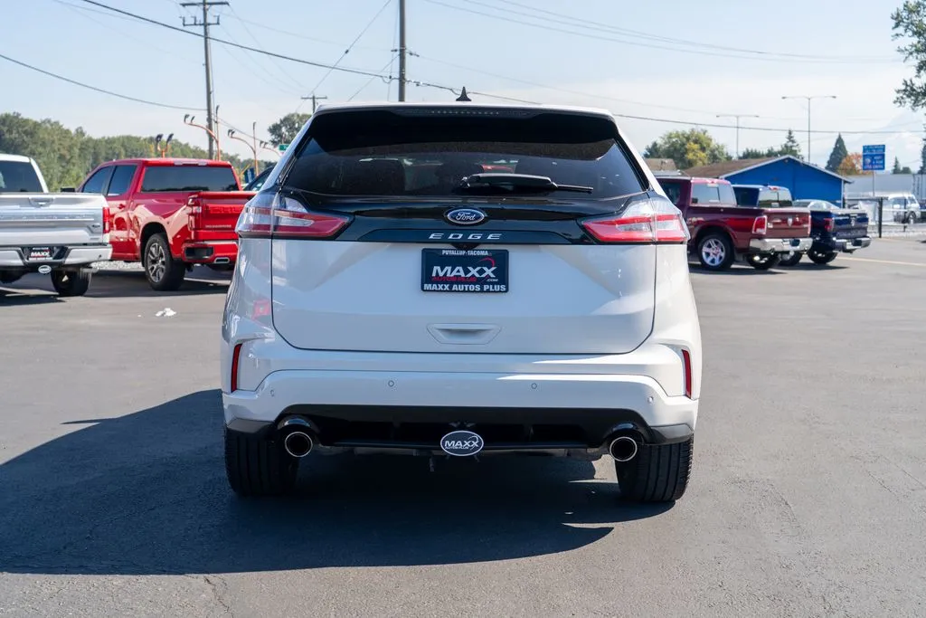 Ford Edge photo 9