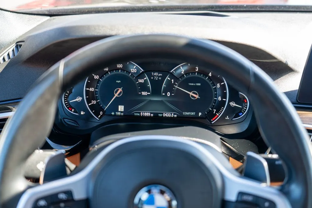 BMW 5 Series photo 18
