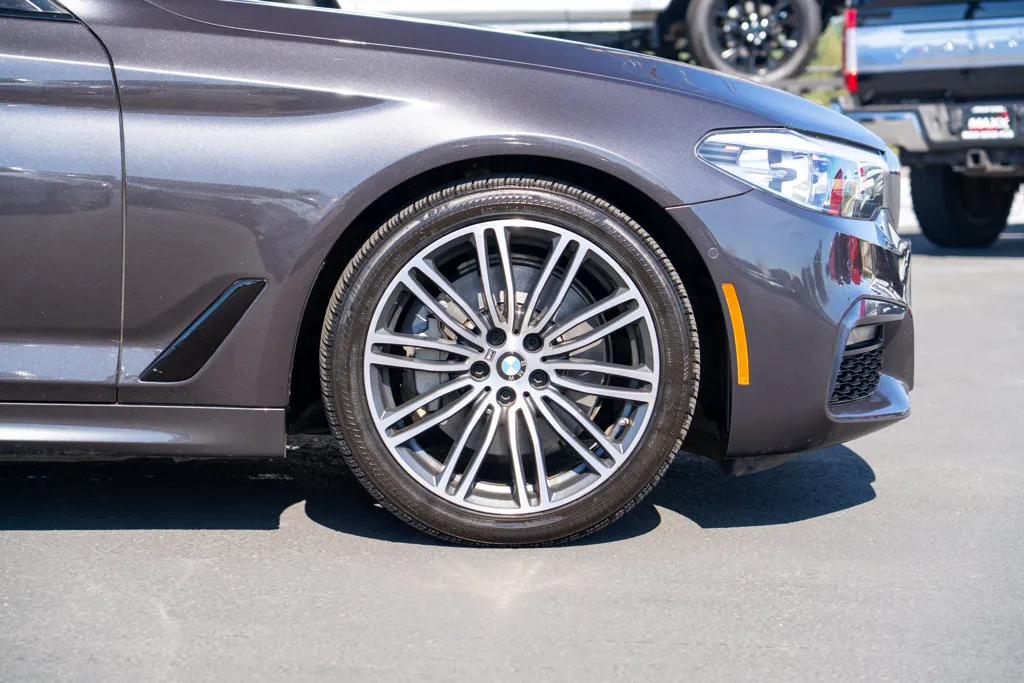 BMW 5 Series photo 7