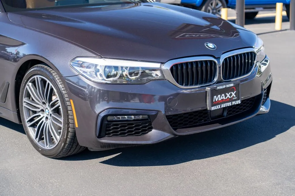 BMW 5 Series photo 6