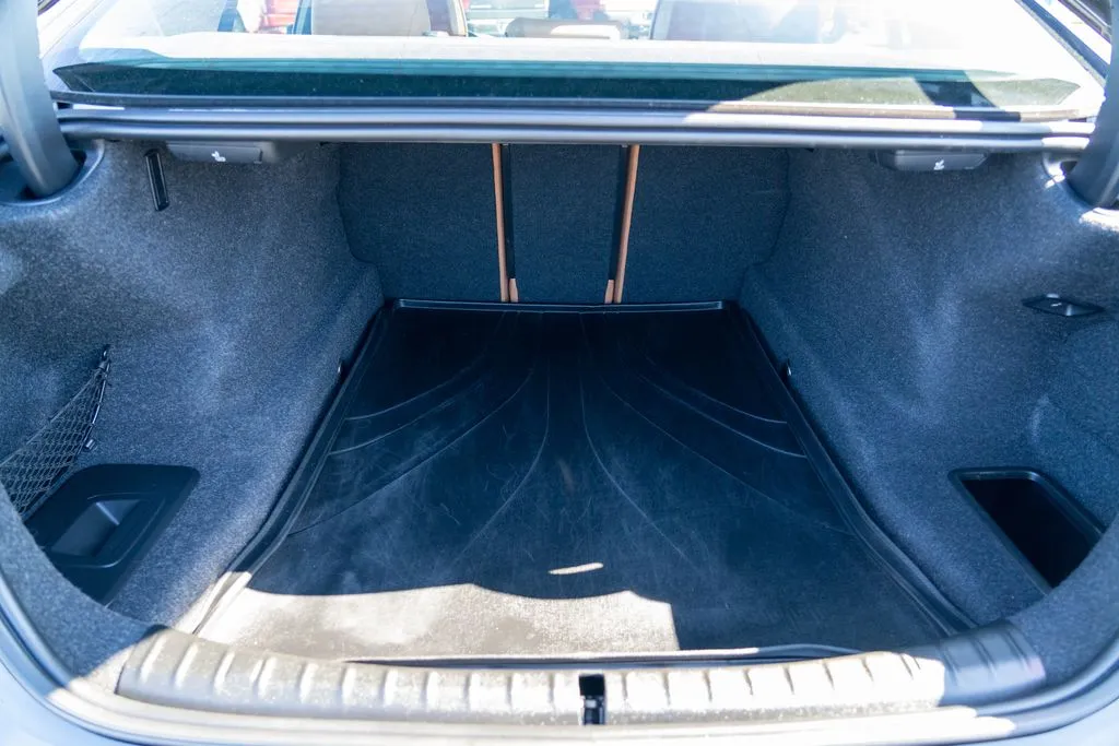 BMW 5 Series photo 26
