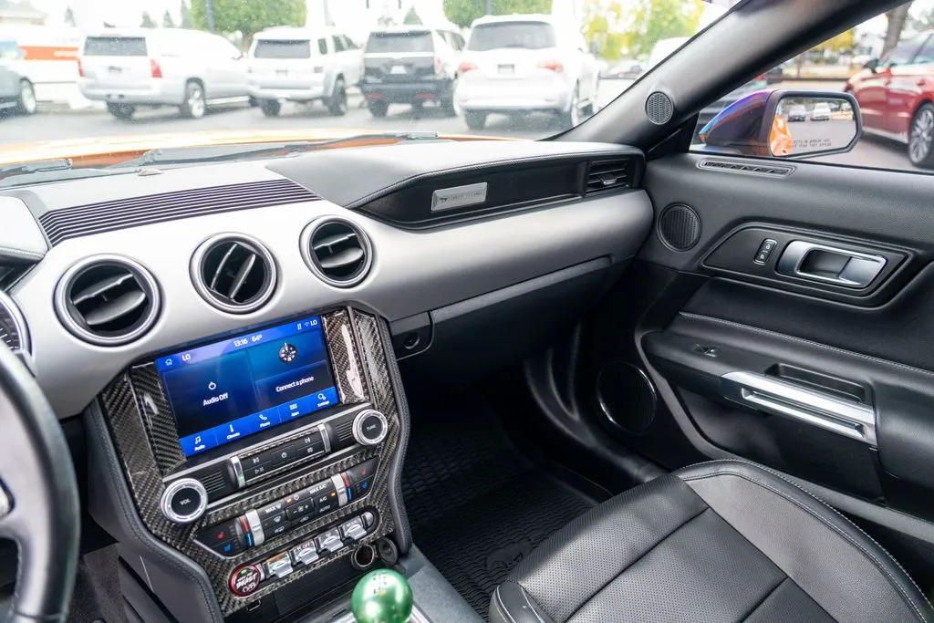 Ford Mustang photo 20