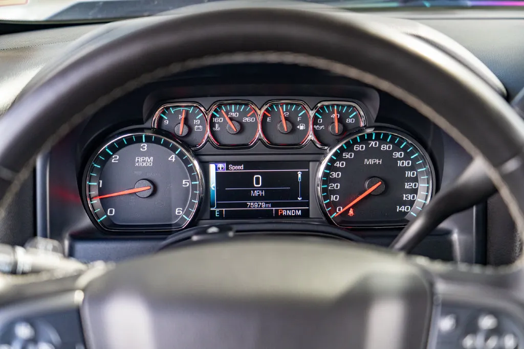 Chevrolet Silverado photo 18