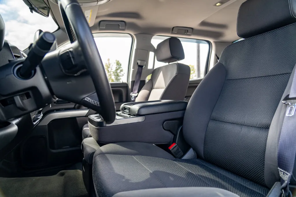 Chevrolet Silverado photo 14