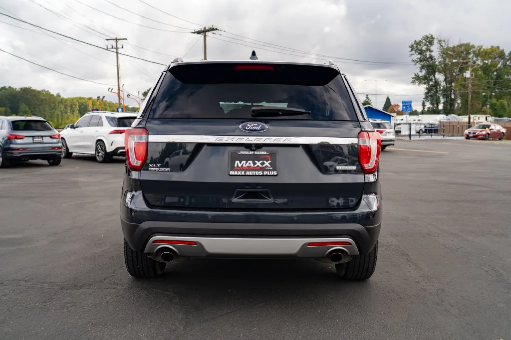 Ford Explorer photo 10