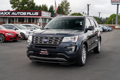 More photos of 2017 Ford Explorer XLT at Maxx Autos Plus Puyallup, WA