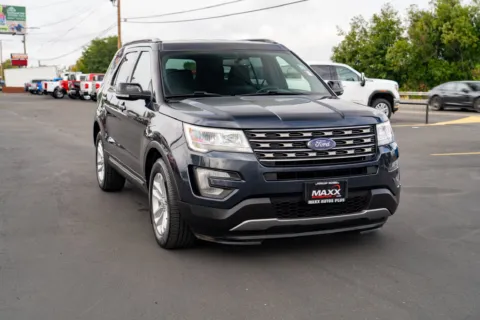 Photos of 2017 Ford Explorer XLT for sale in Puyallup, WA at Maxx Autos Plus Puyallup