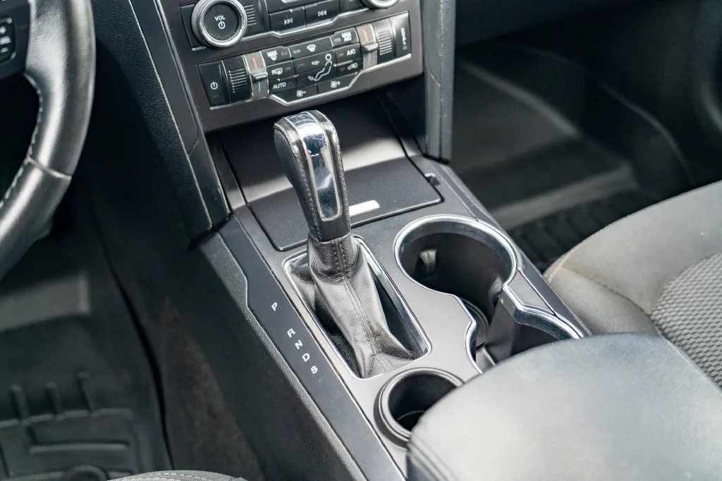 Ford Explorer photo 22