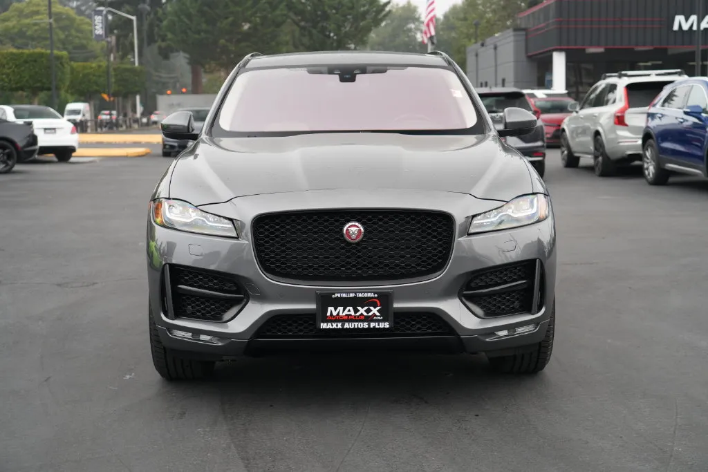 Jaguar F-PACE photo 3