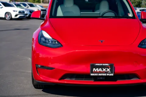 More photos of 2023 Tesla Model Y Performance at Maxx Autos Plus Puyallup, WA