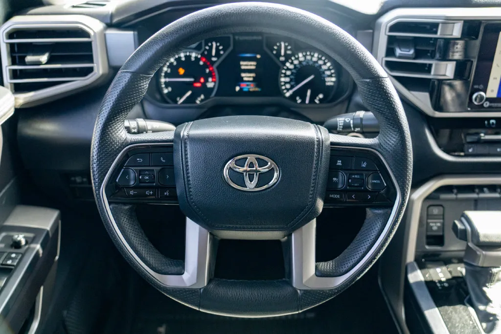Toyota Tundra photo 17