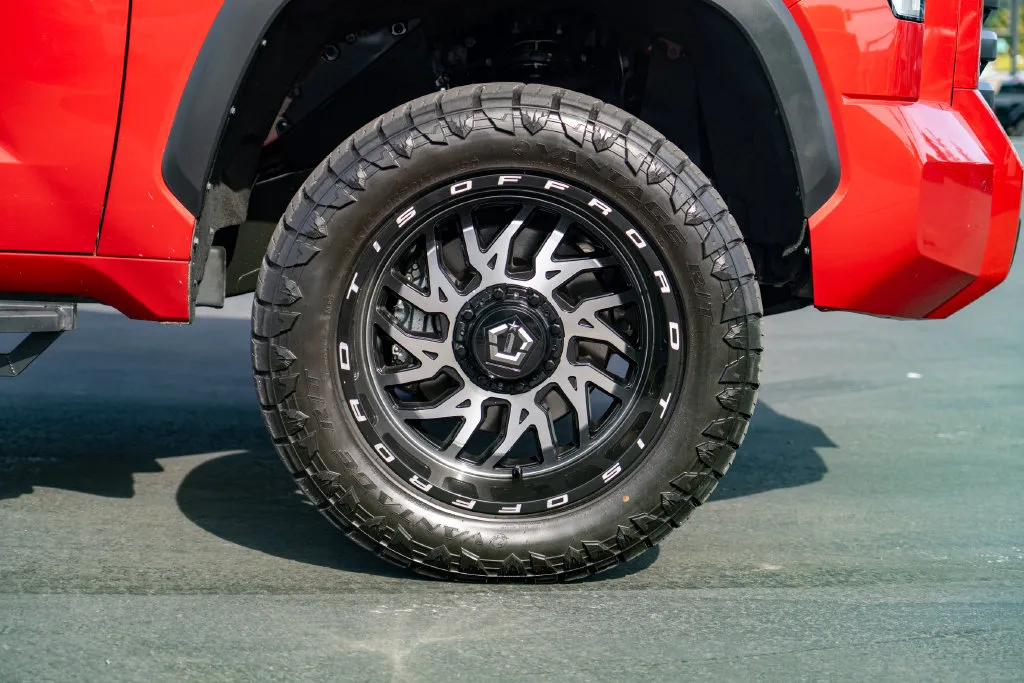 Toyota Tundra photo 7