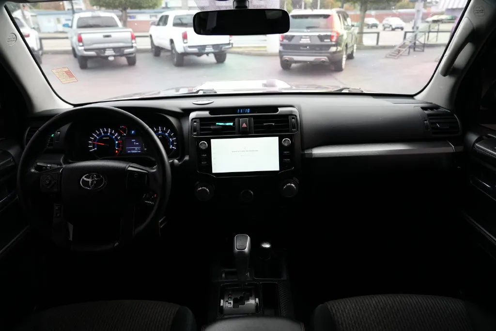 Toyota 4Runner photo 18