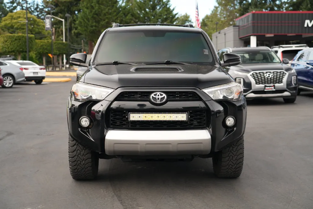 Toyota 4Runner photo 3