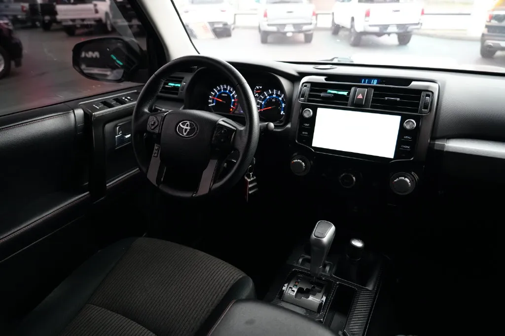 Toyota 4Runner photo 19