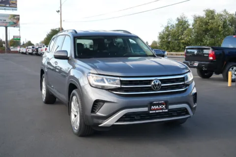 Photos of 2021 Volkswagen Atlas 3.6L V6 SE w/Technology for sale in Puyallup, WA at Maxx Autos Plus Puyallup