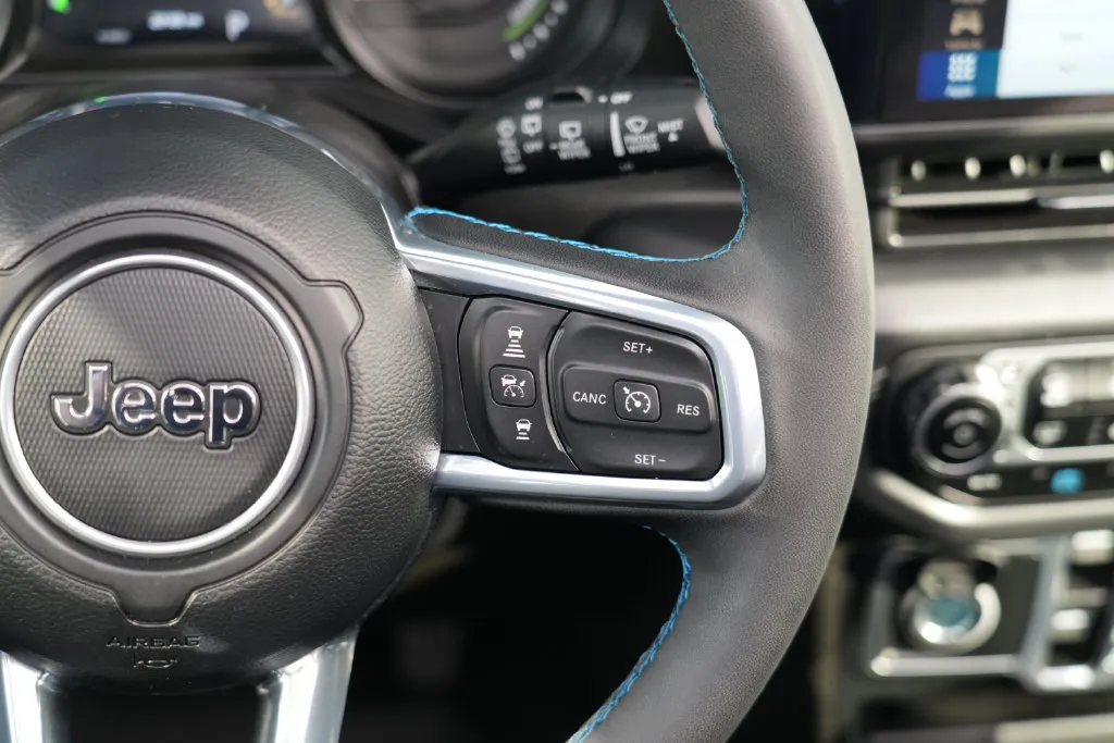 Jeep Wrangler photo 20