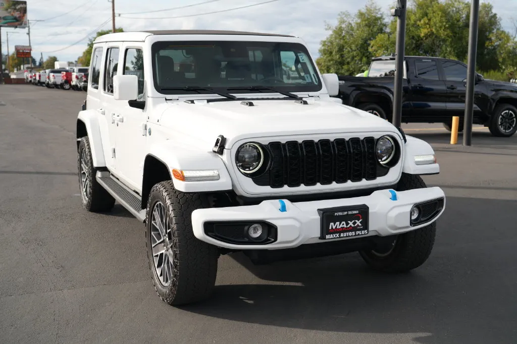Jeep Wrangler photo 2