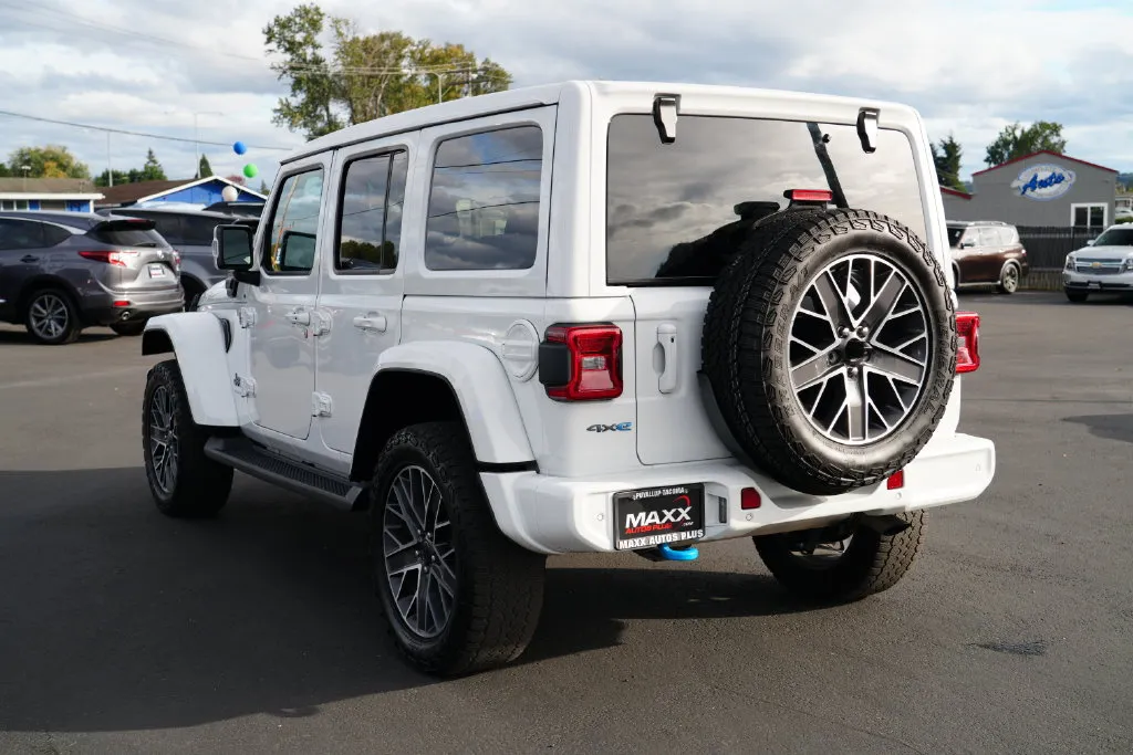Jeep Wrangler photo 11