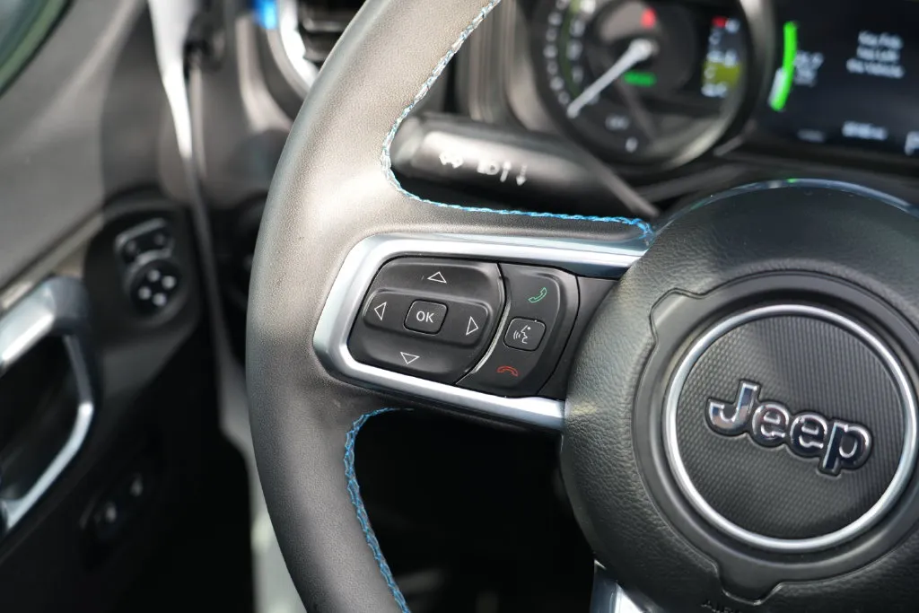 Jeep Wrangler photo 21