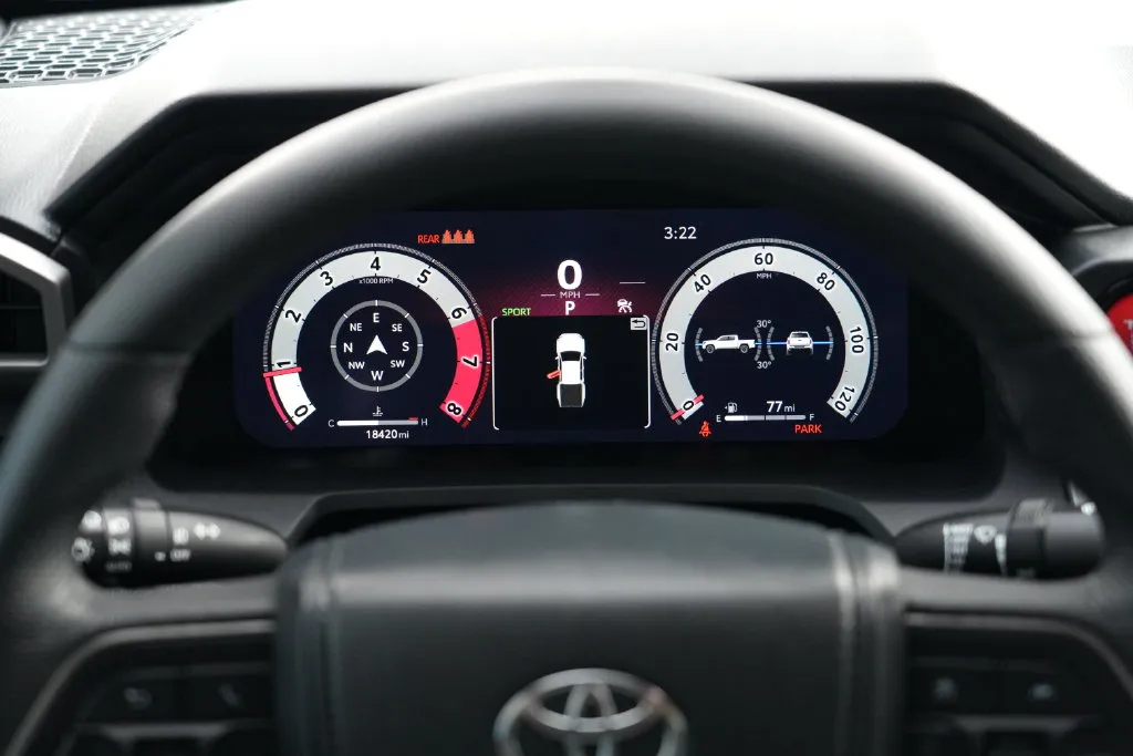 Toyota Tacoma photo 18