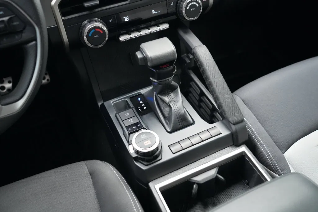 Toyota Tacoma photo 21