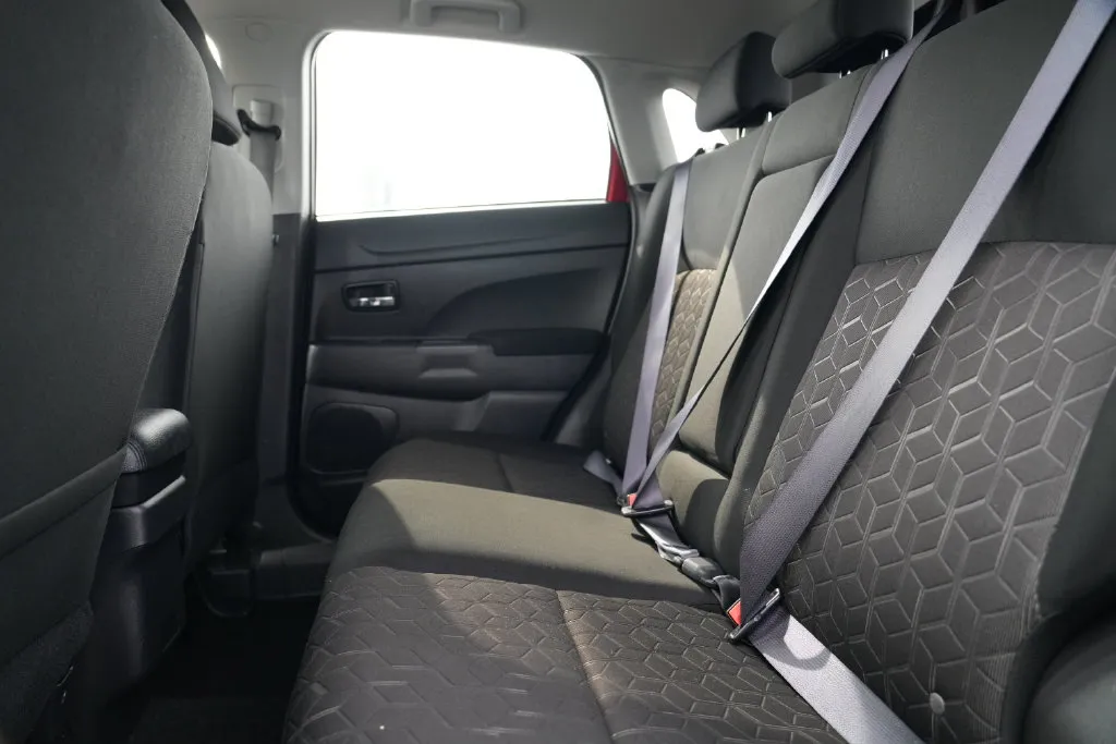 Mitsubishi Outlander Sport photo 15
