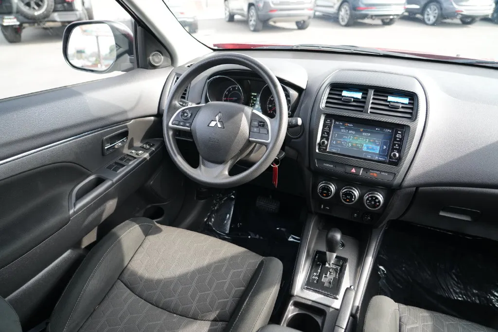 Mitsubishi Outlander Sport photo 20